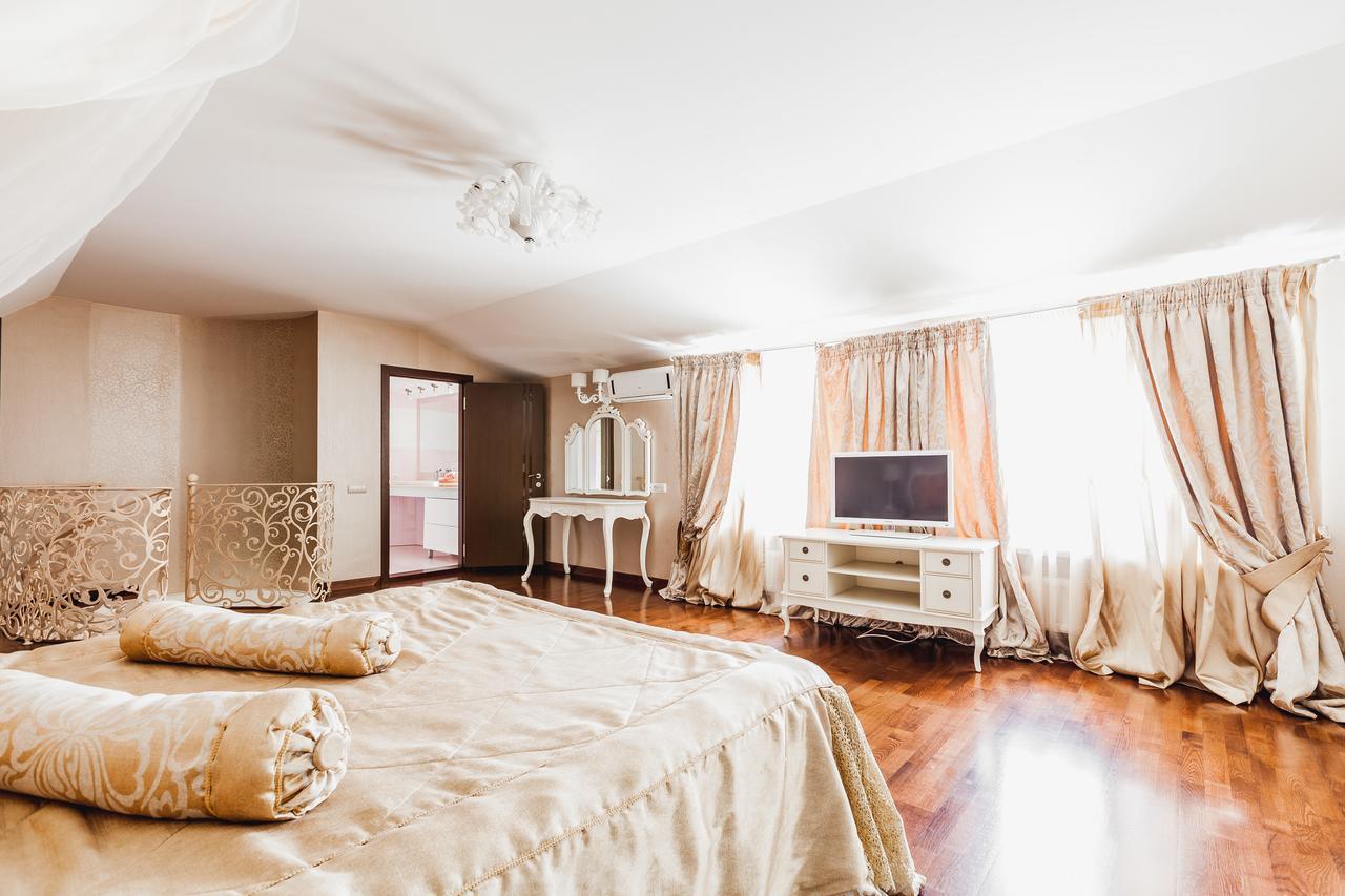 Two-Level Apartment Odessa Buitenkant foto