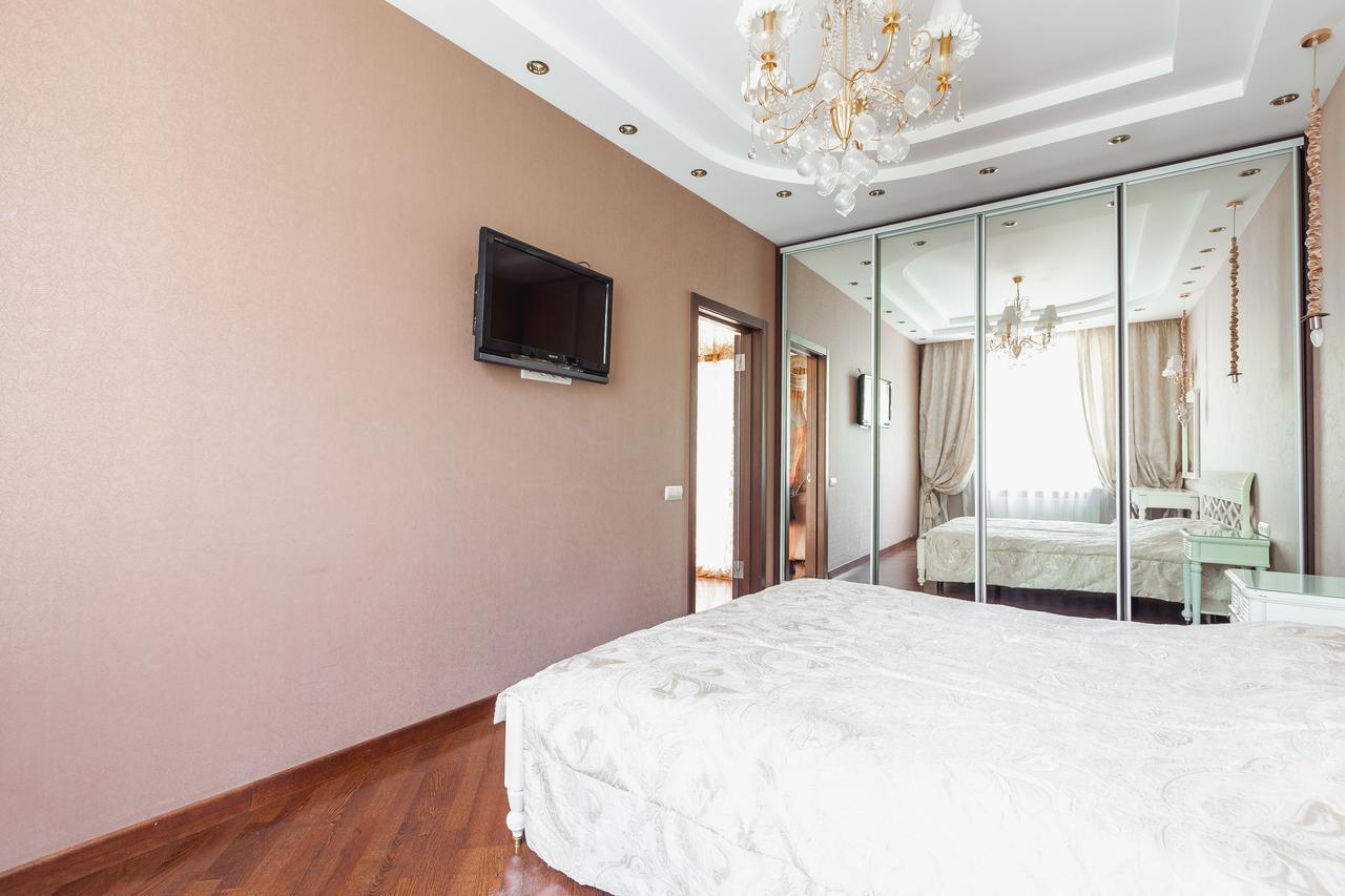 Two-Level Apartment Odessa Buitenkant foto
